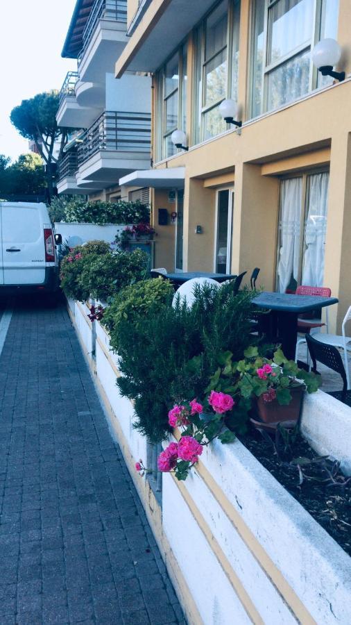 Hotel Morri'S Rimini Exteriér fotografie